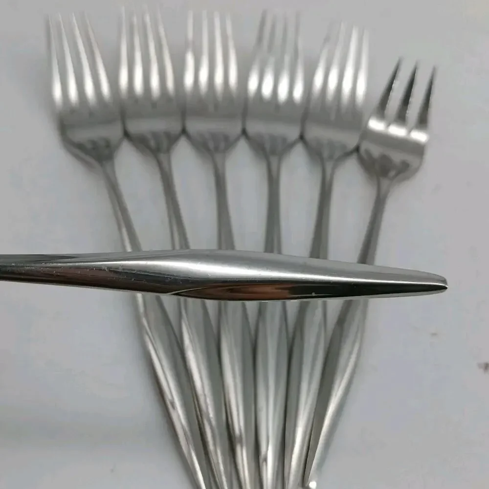 7X Forks Vtg 1847 Rogers Bros. Youth Pattern Stainless Steel 2 Salad & 5 Dinner